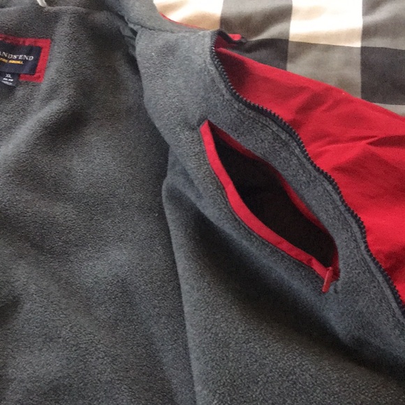 Mens LANDS END Vintage SQUALL Red Bright Cherry Waterproof Insulated Jacket XL - Picture 11 of 16